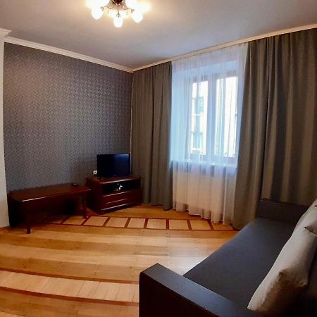 Apartment Hnatuka Center Lviv Ngoại thất bức ảnh