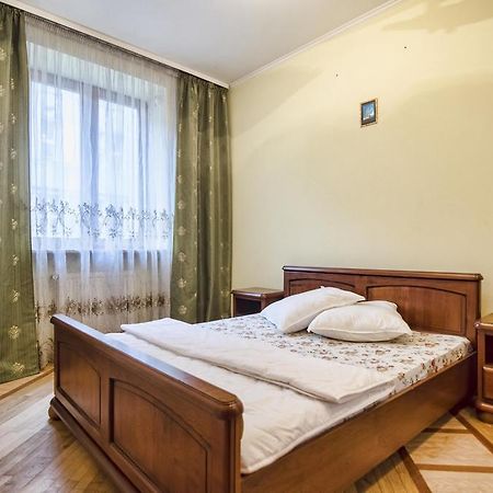 Apartment Hnatuka Center Lviv Ngoại thất bức ảnh
