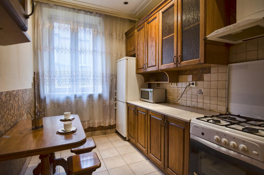 Apartment Hnatuka Center Lviv Ngoại thất bức ảnh